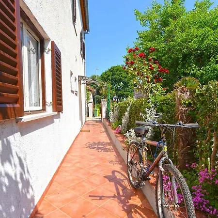 With A - C In Porec-istrien 44243 Porec