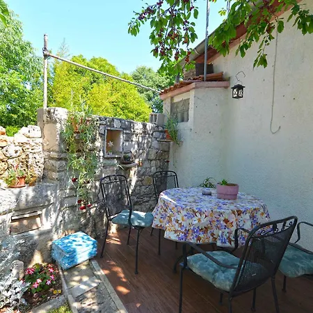Apartment With A - C In Porec-istrien 44243 Porec