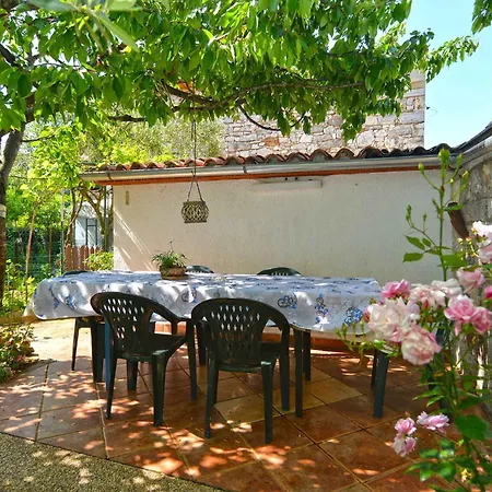 Apartment With A - C In Porec-istrien 44243 Porec