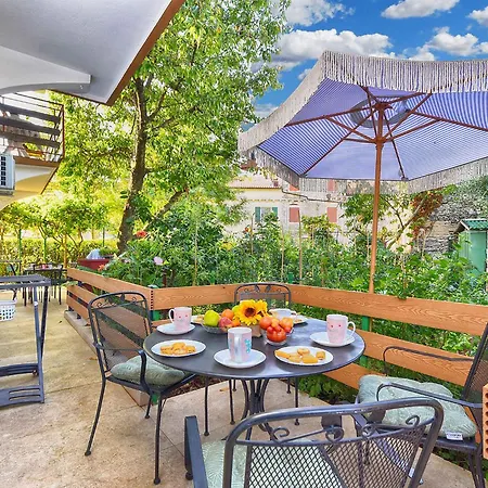 Apartment With A - C In Porec-istrien 44243 Porec